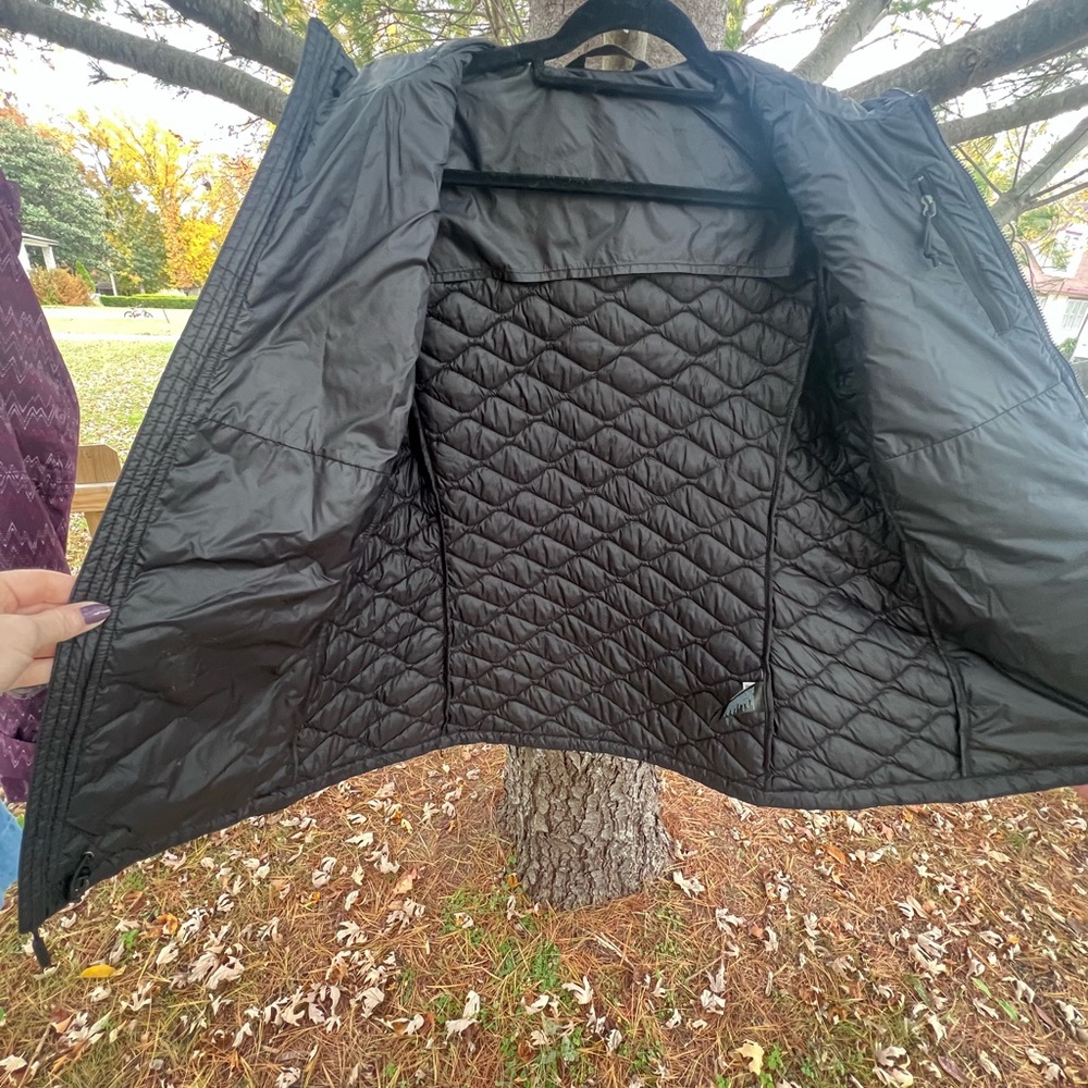 The North Face Thermoball Women's Black Puffer Jacket LG - Picture 6 of 9